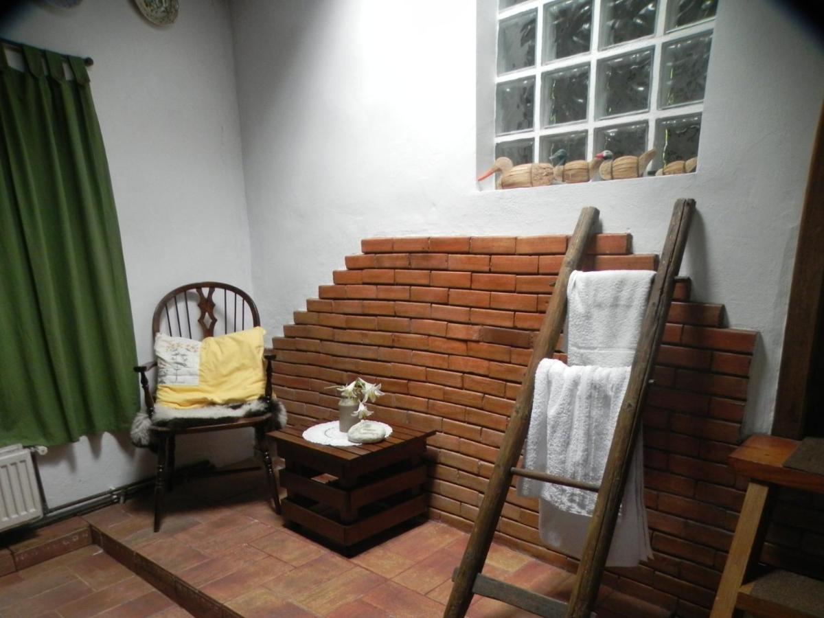 Hotel Iedera Casa De Familii 1 Pianu de Sus Esterno foto